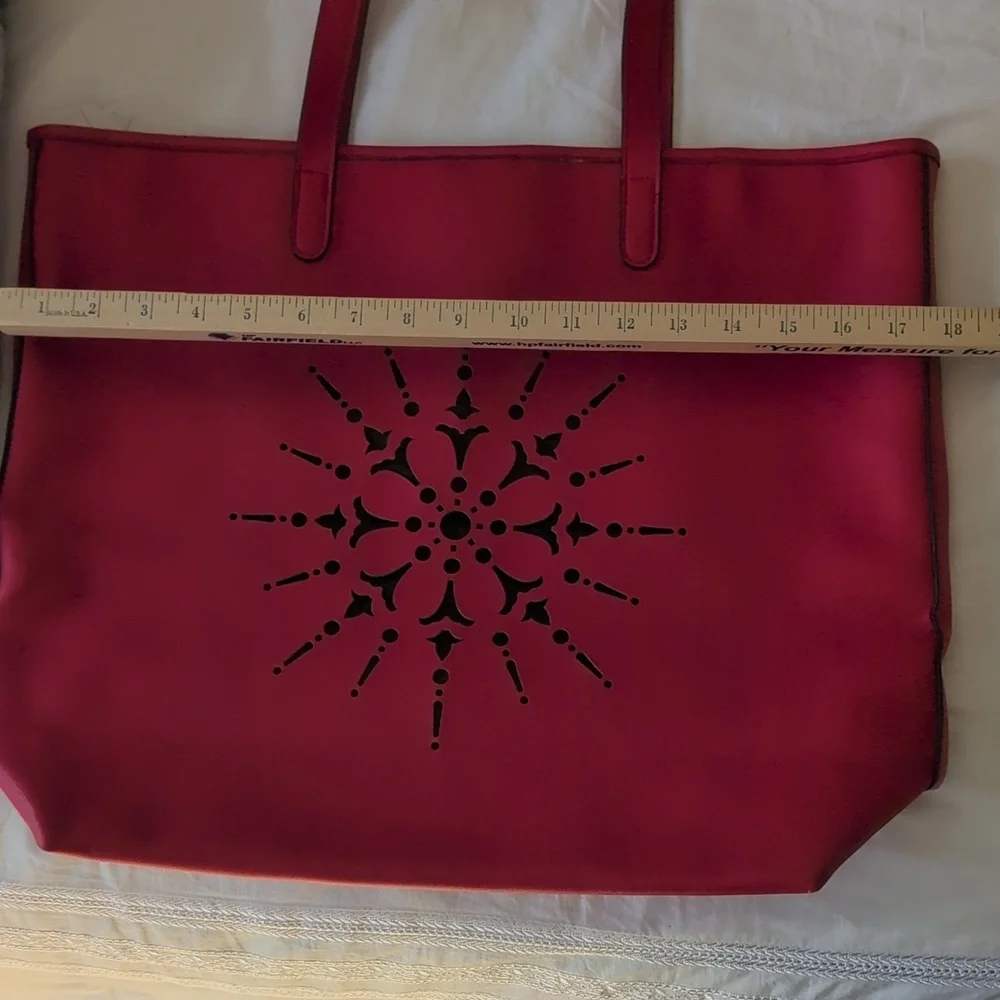 Crabtree & Evelyn Red Laser-Cut Starburst Tote - Picture 8 of 9